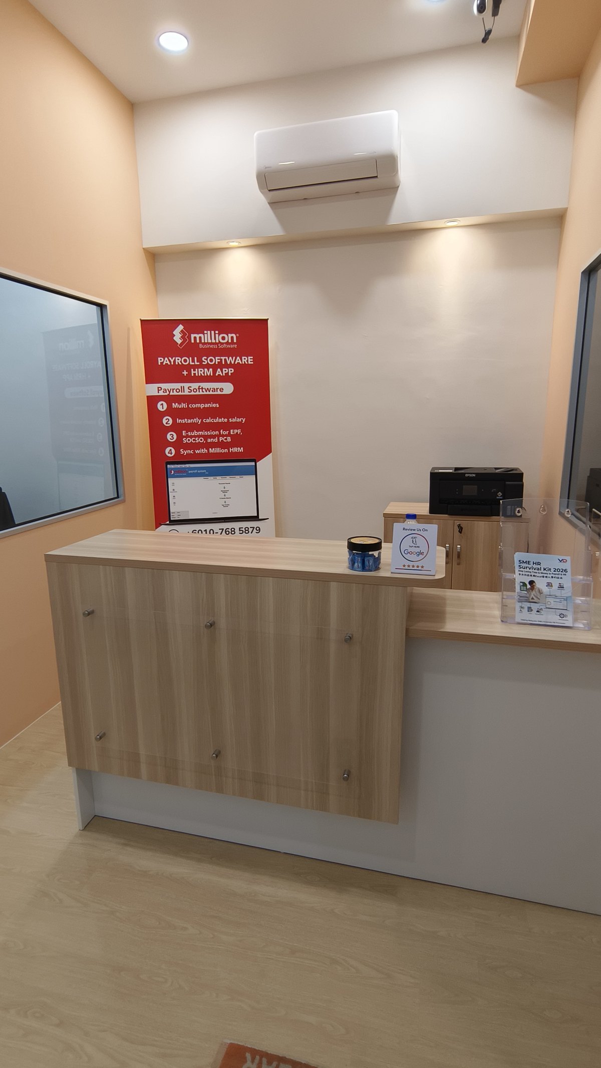 Pintu masuk dan ruang ketibaan VECTOR Learning Studio di Setia Eco Cascadia